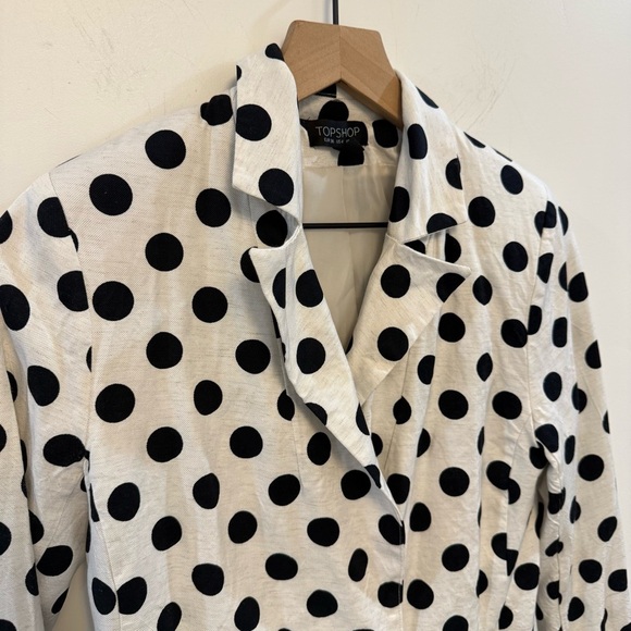 TOPSHOP Academia Lined Blazer Black Polka
Dots - Picture 3 of 11